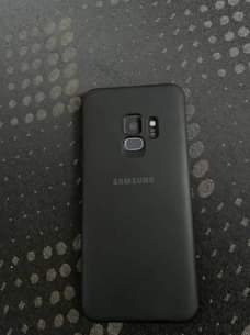 A picture of Samsung s9