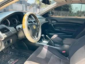 A picture of Clean used 2010 accord coupe Location is kaduna Price is