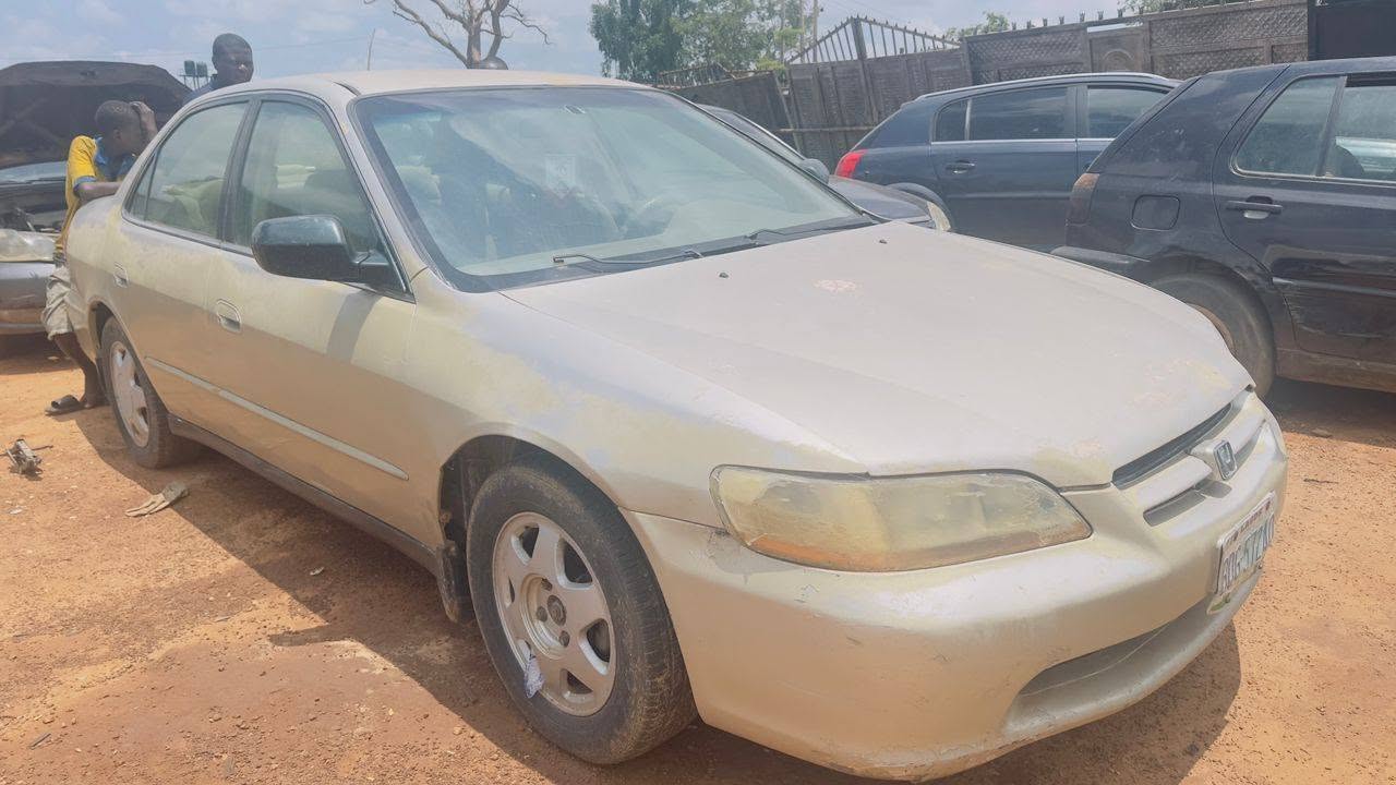 A picture of A DISTRESS DISTRESS FIRST BODY HONDA ACCORD FOR SALE WITH