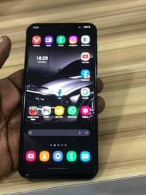 A picture of Samsung a50