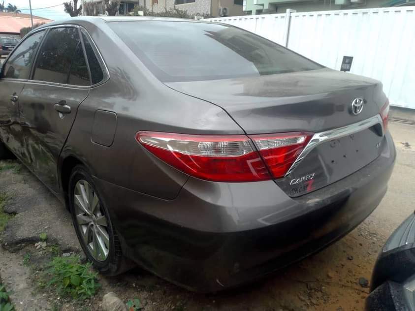 A picture of Tokunbo 2016 Toyota Camry LE accident free first body 2016
