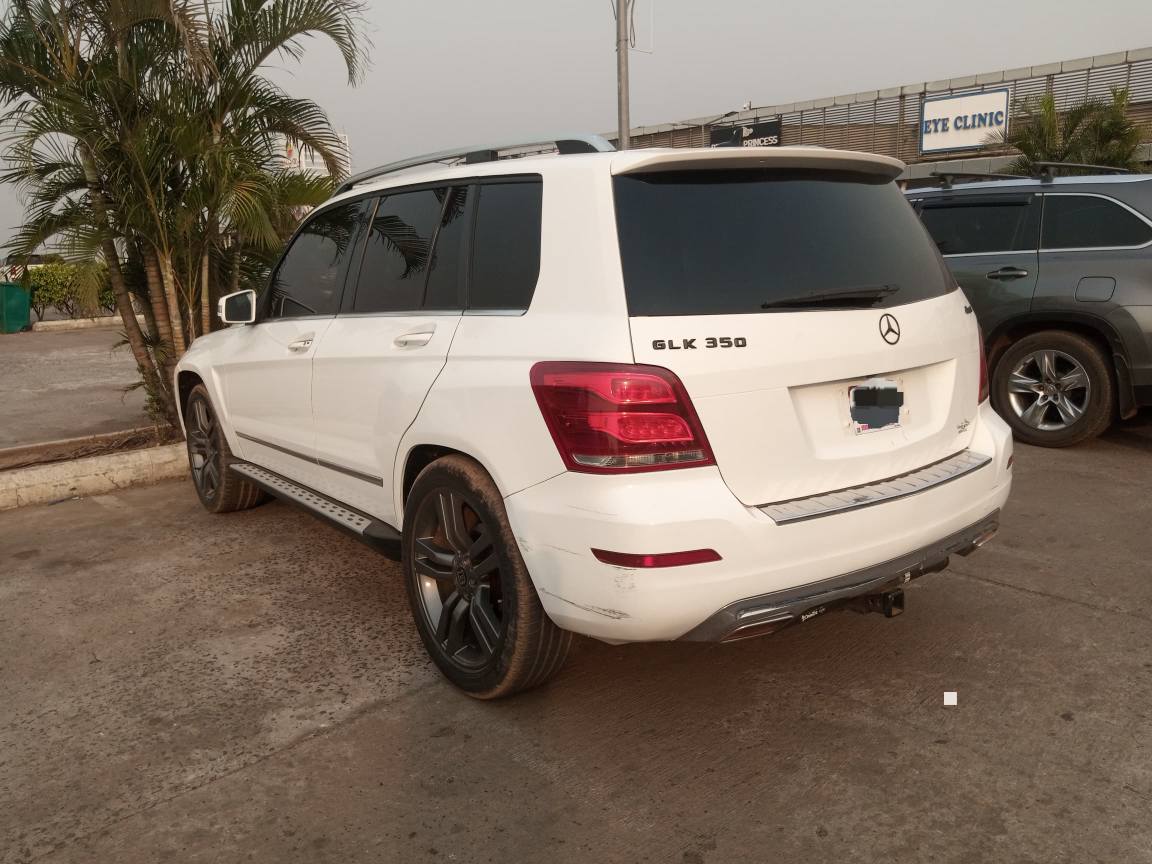 A picture of 2013 Mercedes Benz GLK350 Not Registered available Features Thumbstart Panoroof