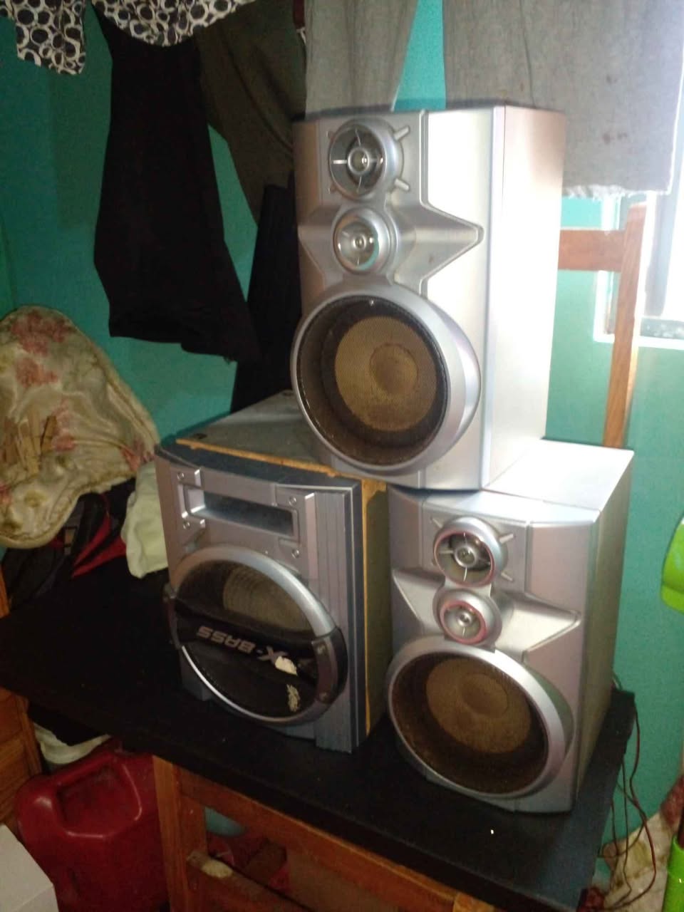 speakers