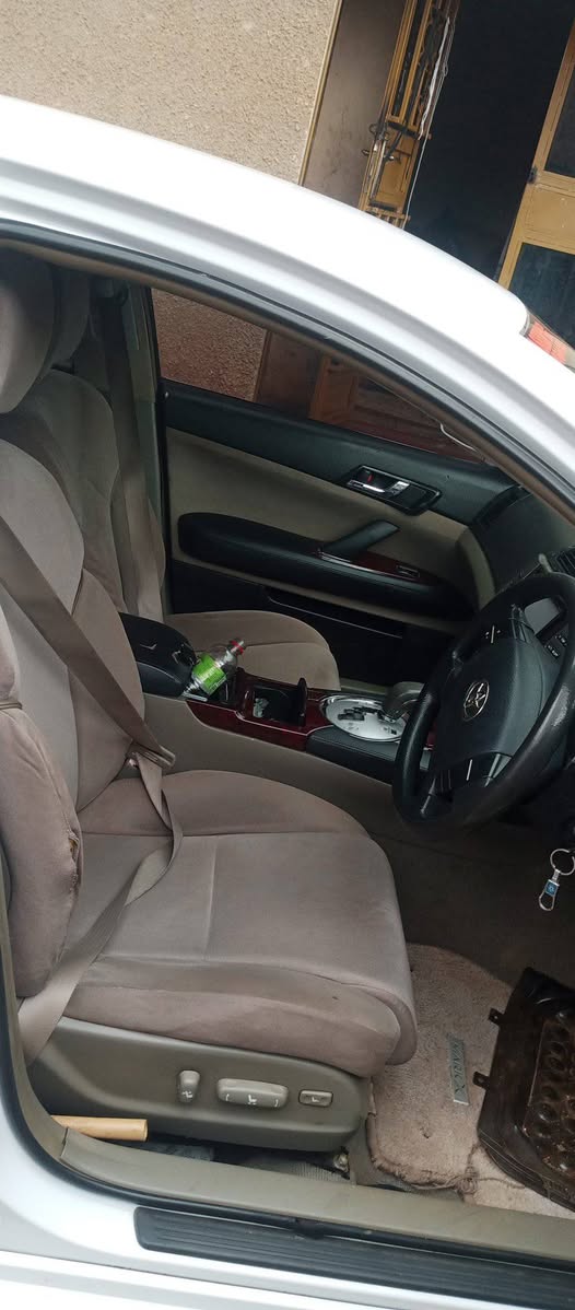 A picture of Toyota mark X