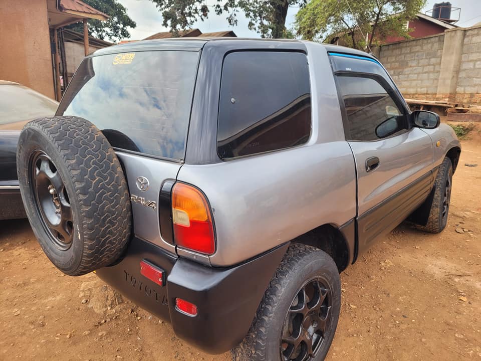 A picture of Toyota rav4