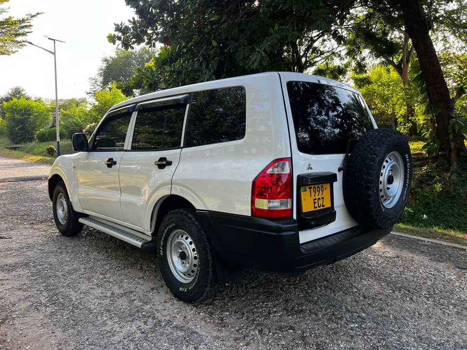 A picture of Price ml 26 800 000 Pajero mistubishi manyu 0744555502
