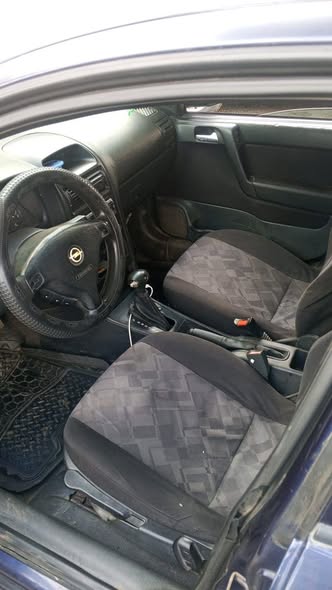 A picture of 2003 Opel Astra