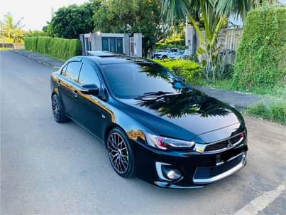 mitsubishi lancer