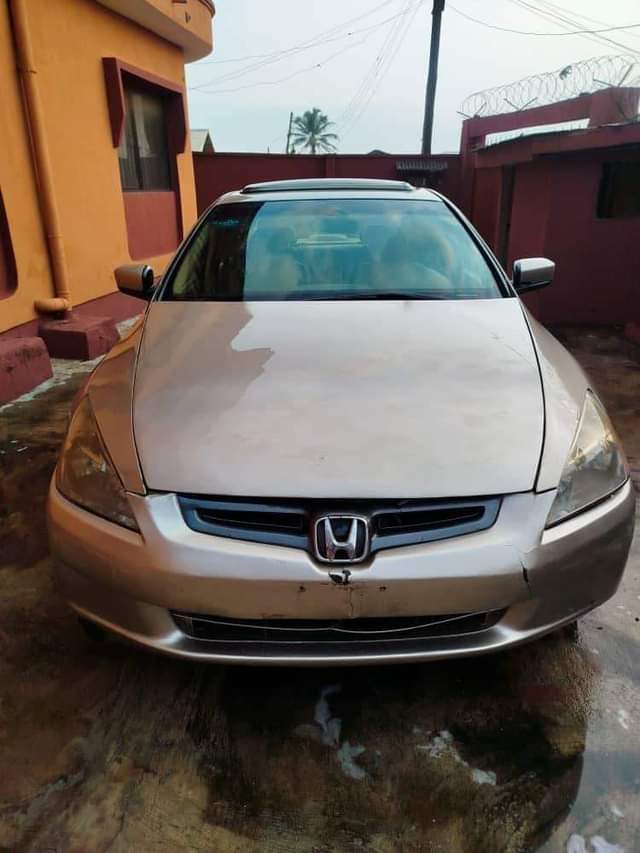 A picture of 2005 HONDA Honda accord