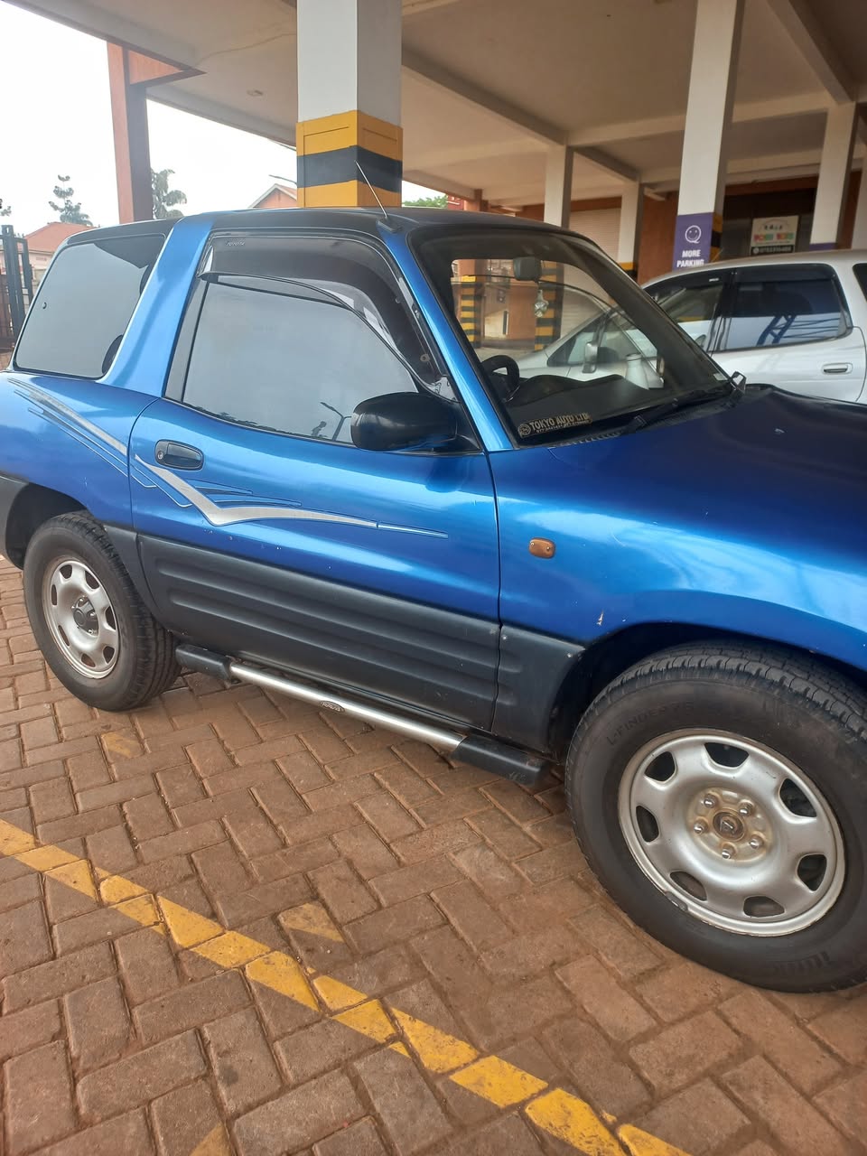 A picture of Rav 4