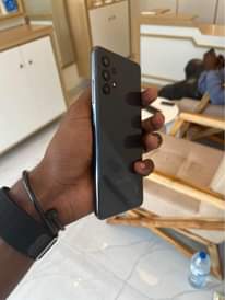 A picture of Samsung a32 gb128