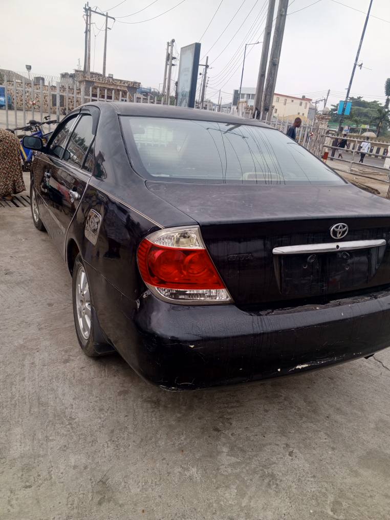 A picture of Toyota Camry V6 XLE
