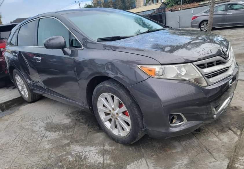 A picture of 2012 Toyota VENZA few months used 4plug engine Pure Toks