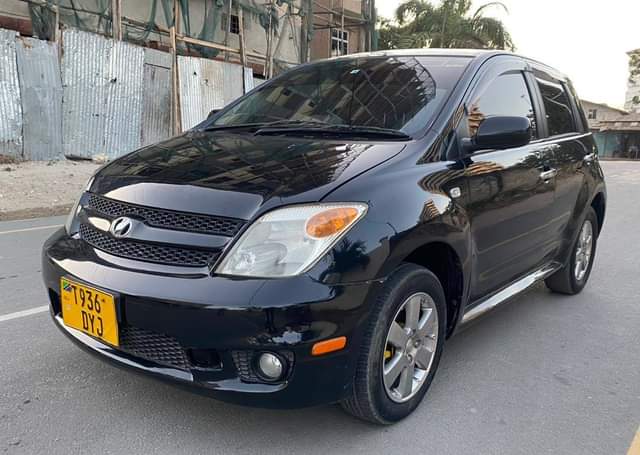A picture of CAR TOYOTA IST