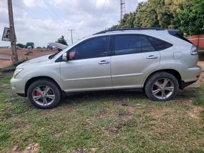 A picture of Rx 330 Engine working perfectly Gear Ac chilling Ibadan Everything