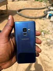 A picture of samsung s9