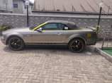 A picture of Extremely clean 2006 Ford mustang Engine and Gear sound Ac