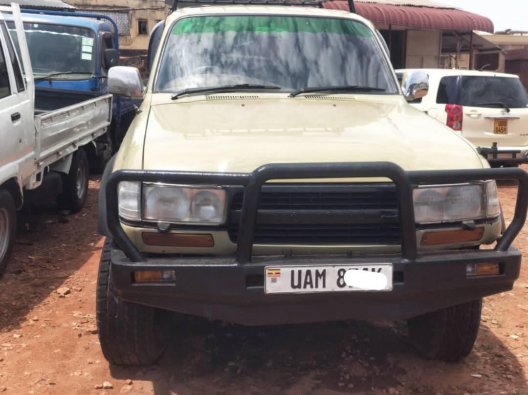 A picture of TOYOTA LAND CRUISER VX