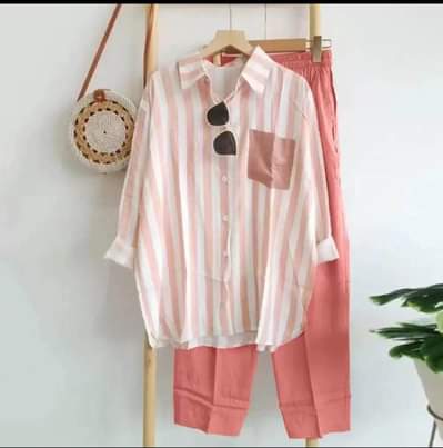 A picture of 2pc SET