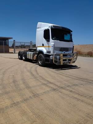 Trucks, T.