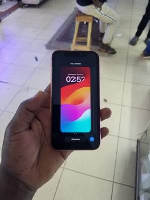 A picture of iPhone Xr 128GB. 0753764650