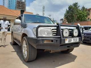 A picture of LANDCRUISER V8 2005 PETRAL 95M. 0706717170
