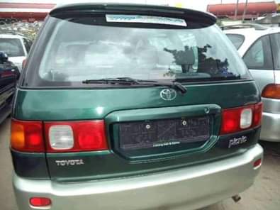 A picture of Toyota Picnic for sale Price 1 500 000 only Call