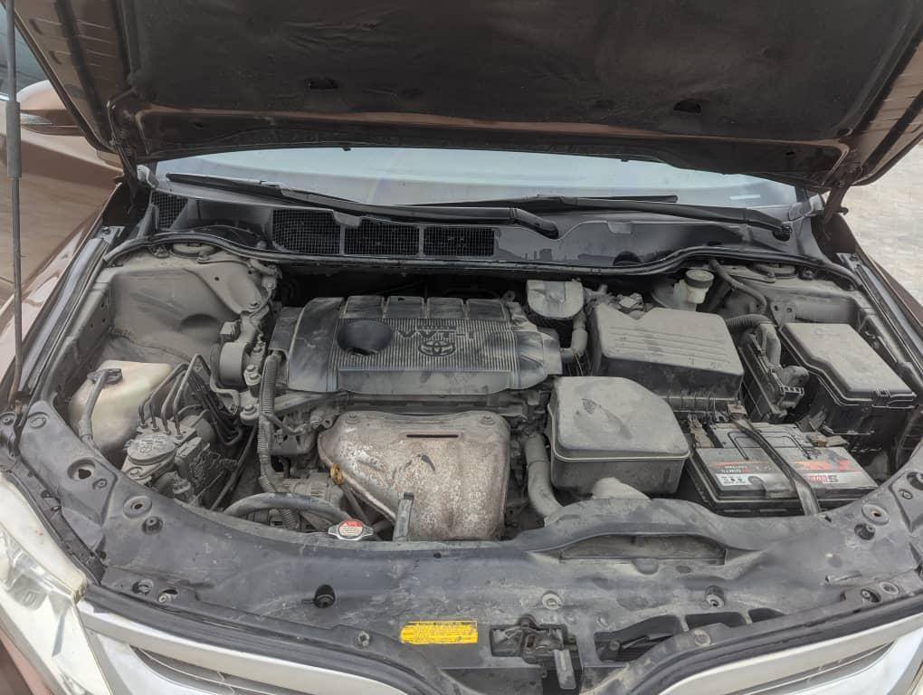 A picture of Toyota venza 2012