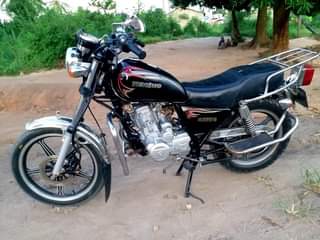 A picture of Haojue inauzwa aina kipengele document zipo Bei _ 1 680
