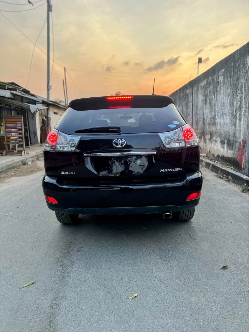 A picture of Toyota Harrier
