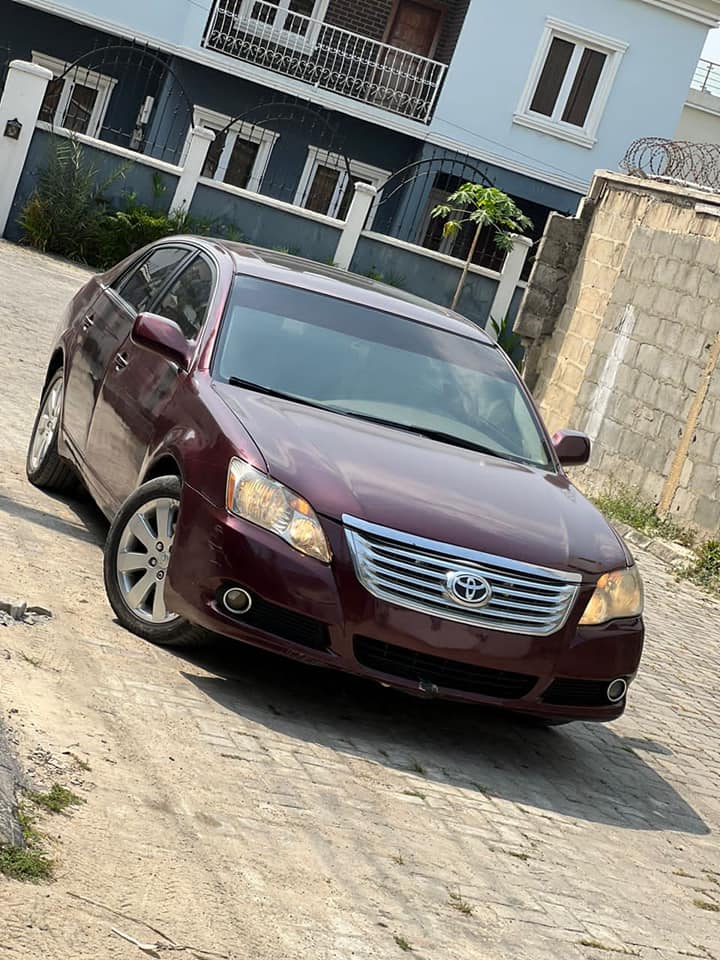 A picture of Toyota Avalon