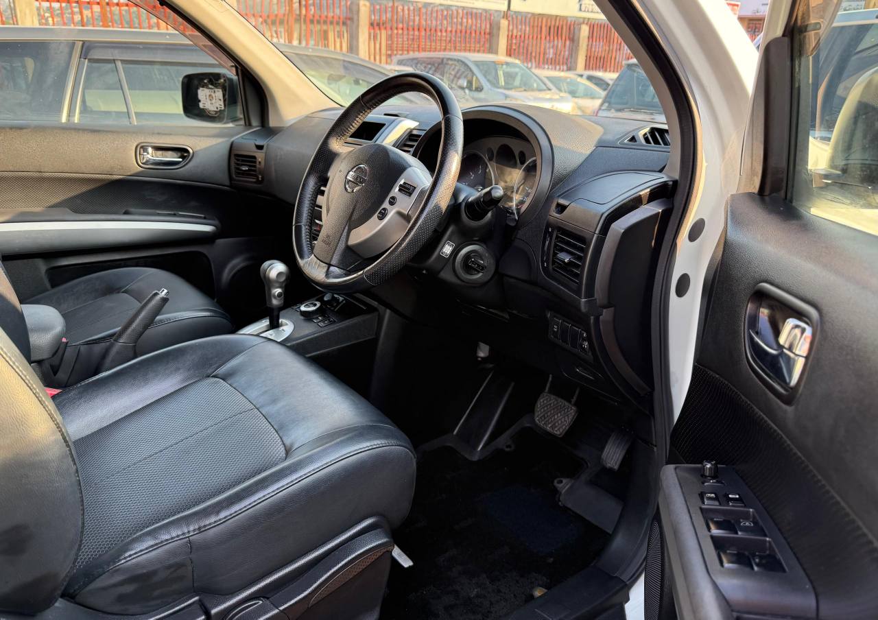 A picture of NISSAN X_TRAIL2010MODEL2.0CC4WD OPTIONALBLACK LEATHER INTERIOR