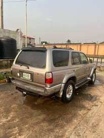 A picture of Toyota 4runner