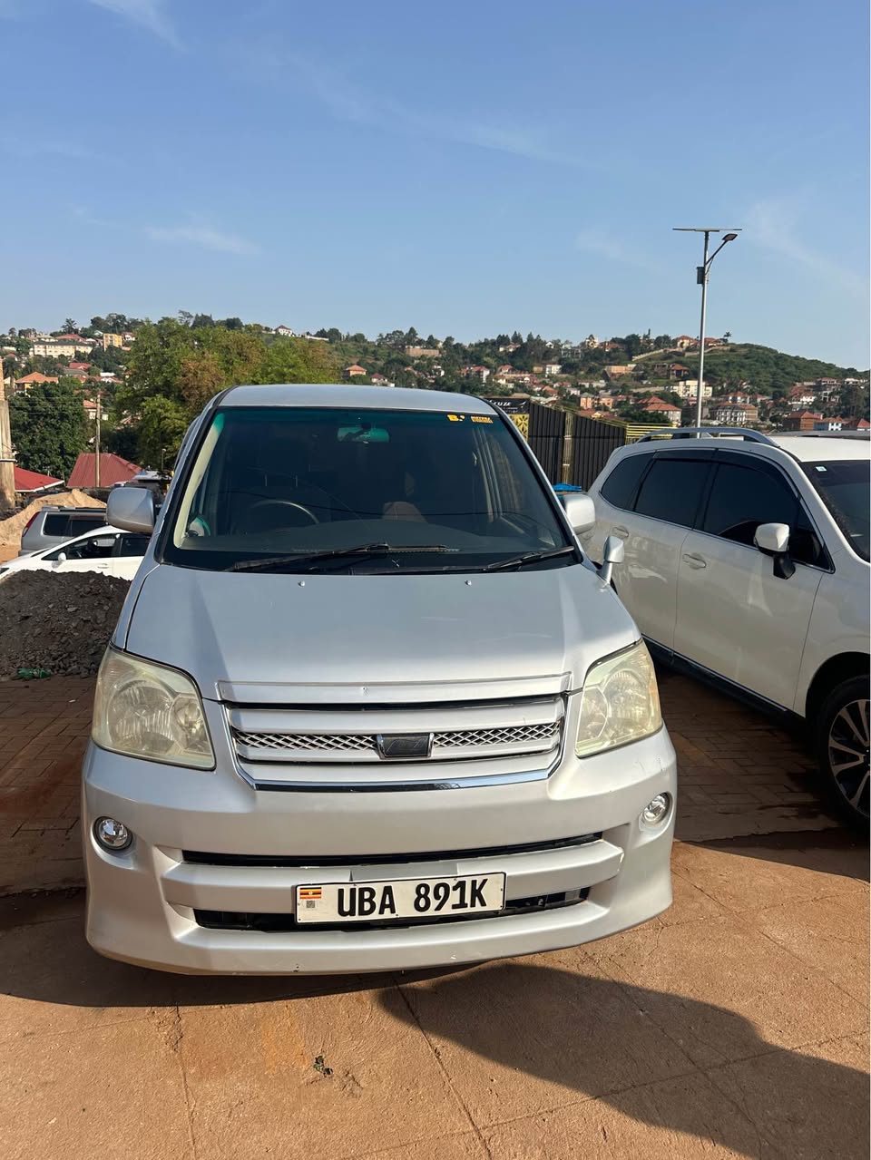 A picture of Noah Voxy 2005 4WD in very good condition