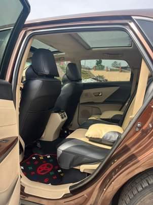 A picture of Naija used 2010 Toyota Venza