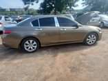 A picture of 010 Honda accord