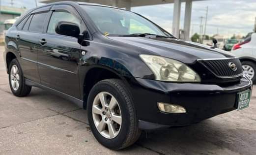 A picture of Toyota harrier new model regst