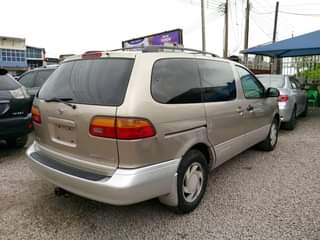 A picture of Distress sale TOYOTA SIENNA TOKUNBO BUY AND DRIVE JUST AT