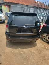 A picture of subaru forester black colour
