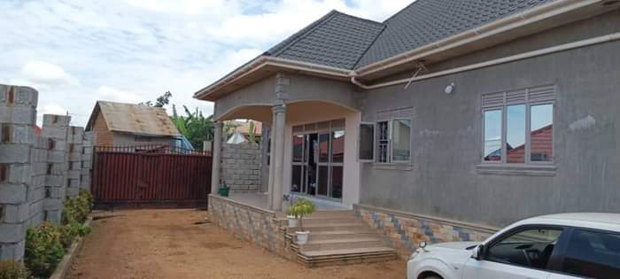 A picture of New built house at kawanda