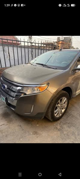 A picture of First body Ford edge engine and gear AC is working