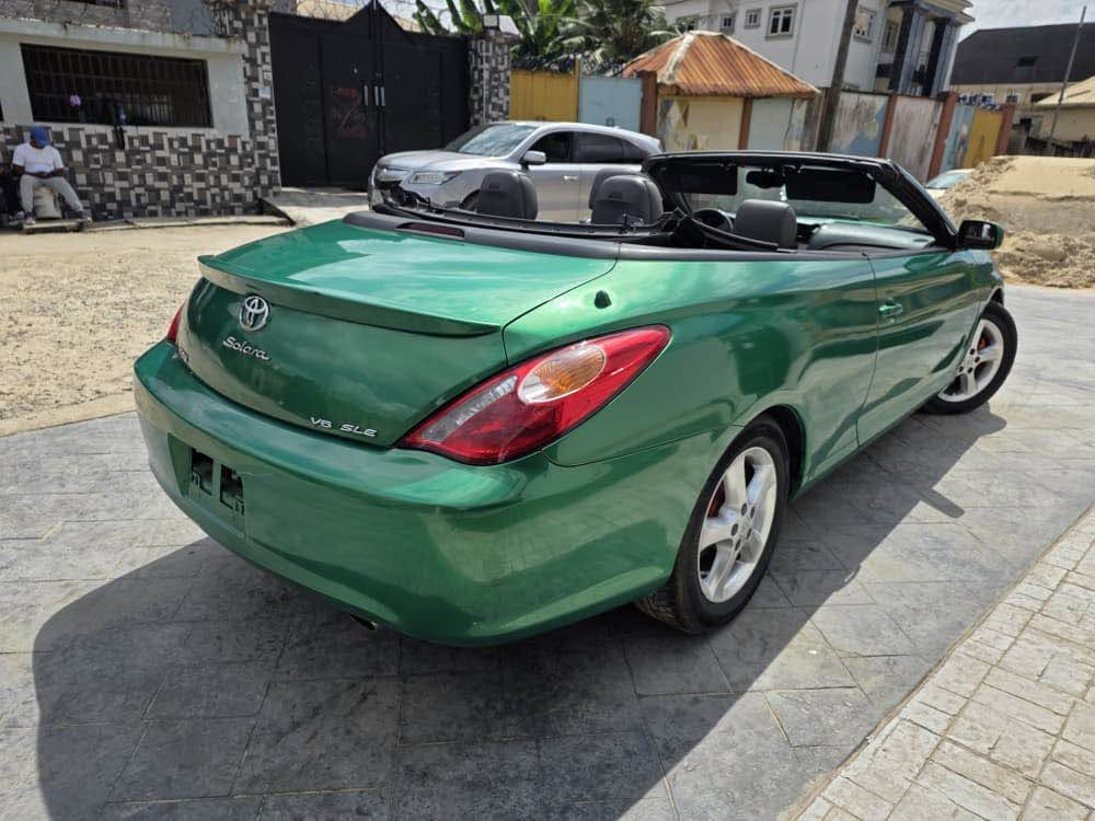 A picture of 2006 Toyota Solara