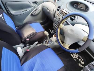 A picture of Toyota vitz 01