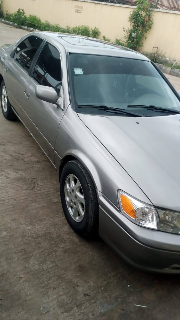 A picture of Belgium Grade 2002 Toyota Camry Big light