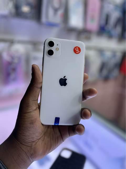 A picture of IPHONE 11 Gb 64
