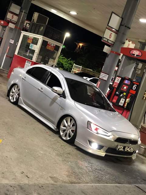 mitsubishi lancer