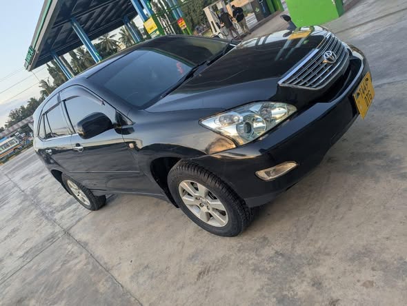 A picture of TOYOTA HARRIER