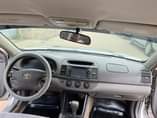 A picture of TOYOTA CAMRY 2004