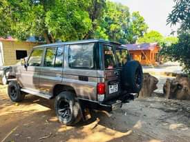 A picture of Land cruiser VX hard top. SSD number
