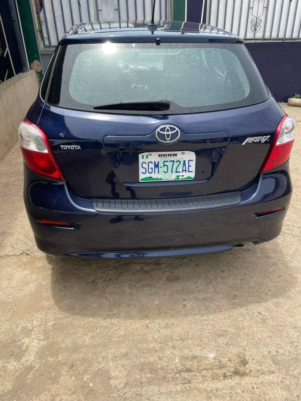A picture of 2008 Toyota matrix